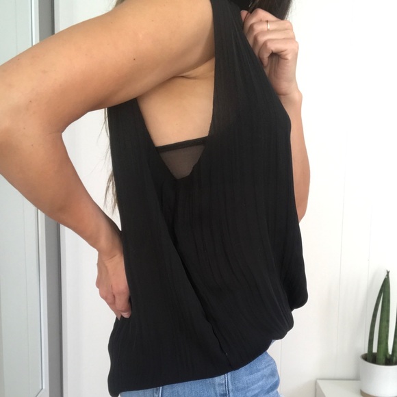 H&M Sleeveless SHEER Black 1/2 turtle neck - Picture 2 of 8